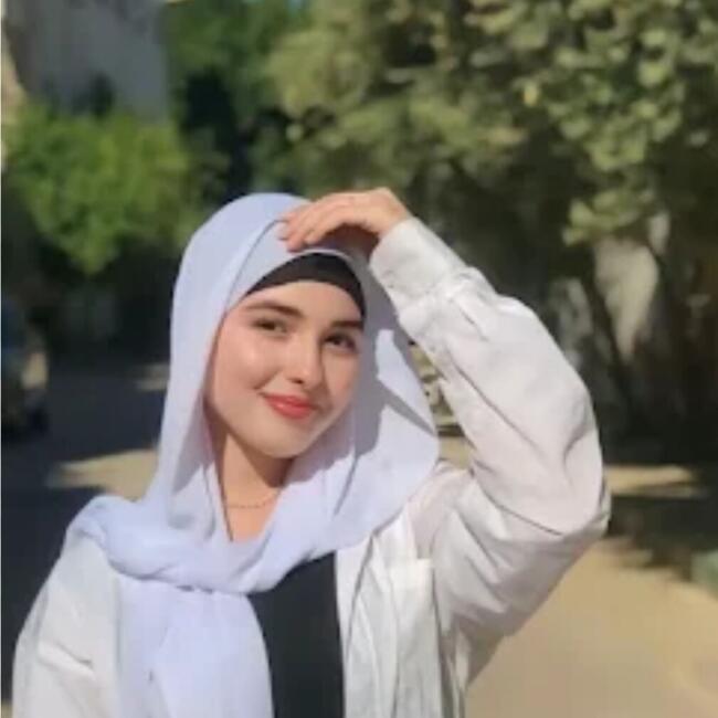 جليسة أطفال في حلوان: Aya