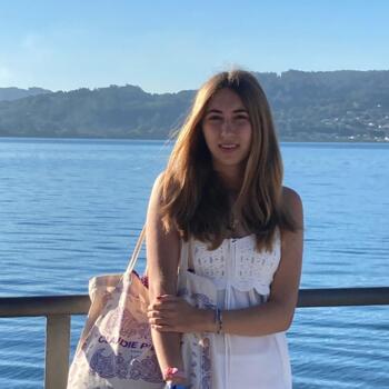 Babysitter in Croissy-sur-Seine: Elisa