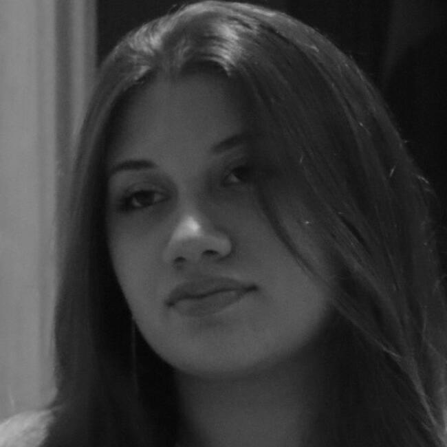 Babysitter em Maia: Rafaela