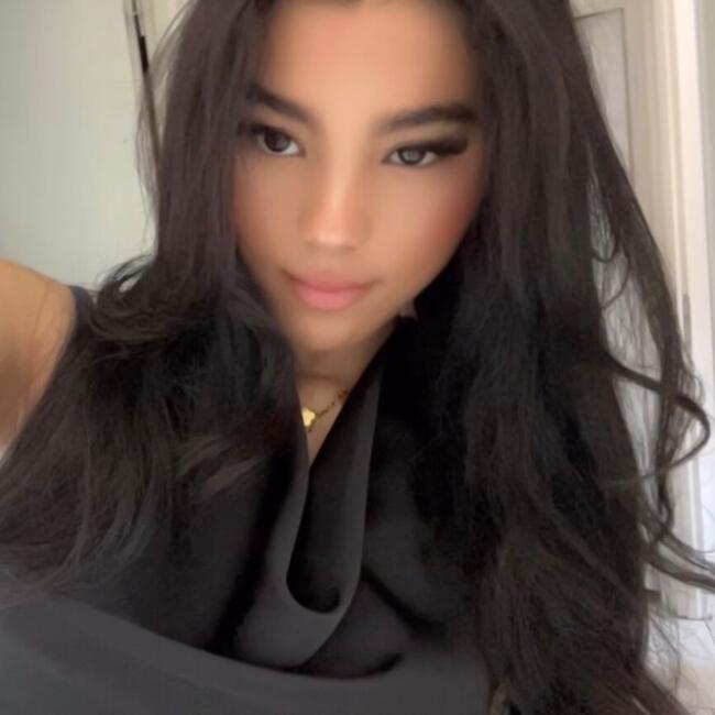 Babysitter in Rive-de-Gier: Kamylia