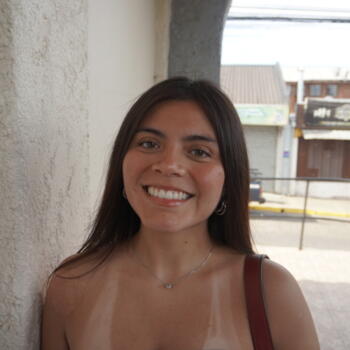 Babysitter in Bois-Colombes: CATALINA NAVARRETE REYES