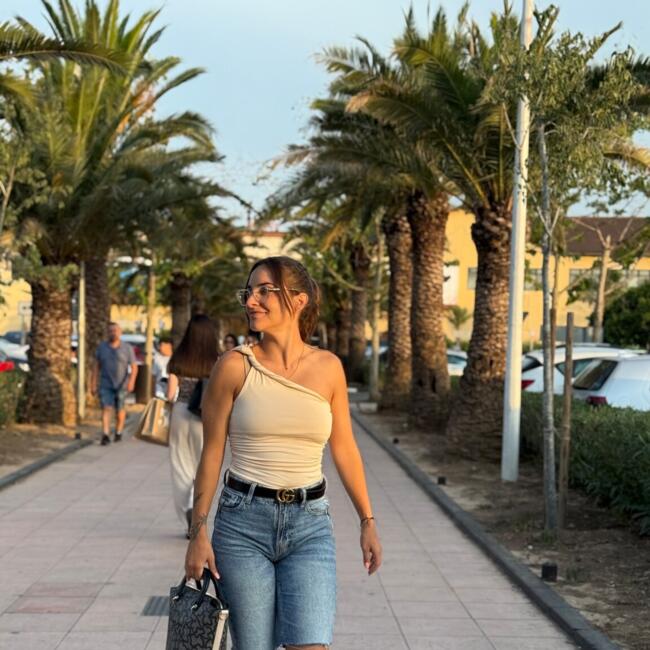 Babysitter in Dubai: Ana