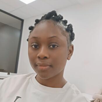 Babysitter in Paris: CHARNEL