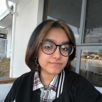 Babysitter Adelaide: Aygul