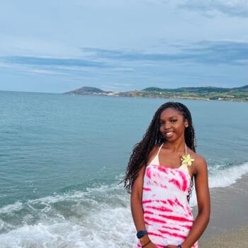 Babysitter La Louvière: Elisha