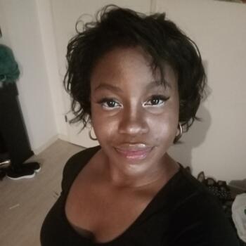 Babysitter in Bordeaux: Bernadine