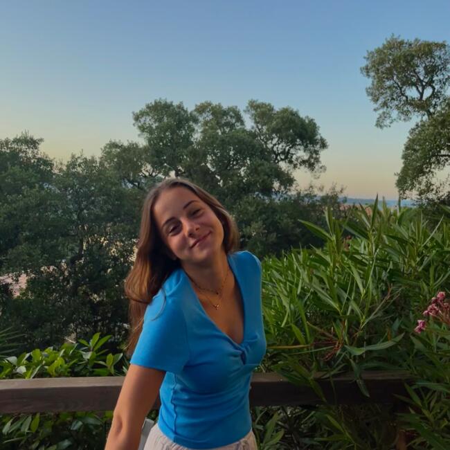 Babysitter in Lyon: Laurie