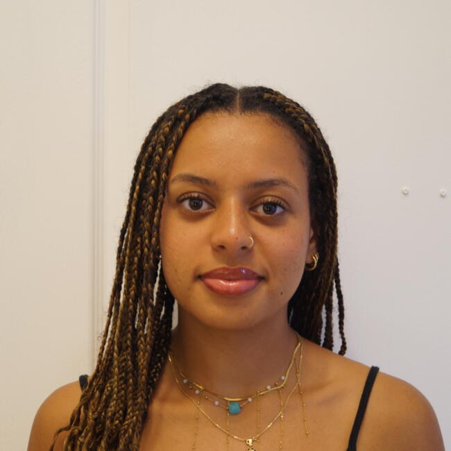 Babysitter in Montreal: Daphné