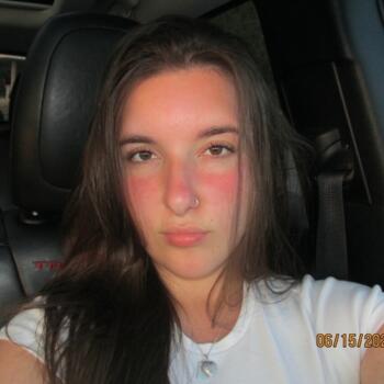 Baby-sitter in Mount Pearl: Hannah