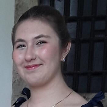 Babysitter in Beja: Maria