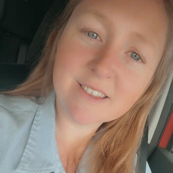 Babysitter in Mount Gambier: Courtney