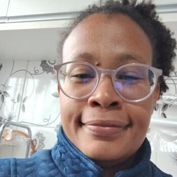 Babá em Embu das Artes: Ana Jara