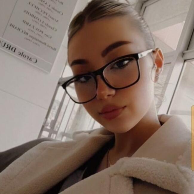 Babysitter in Limoges: Maria