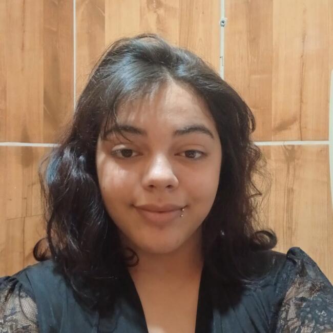Babysitter in Brasília: Yasmim