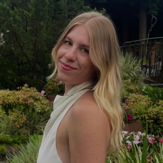 Babysitter in Florianópolis: Bruna