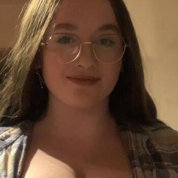 Clervaux的保母: Hailie