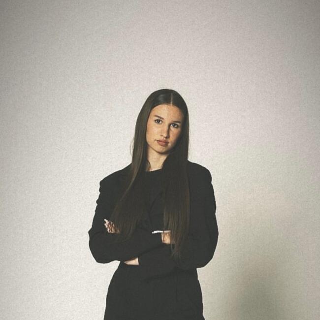 Nanny in Semlin: Ana