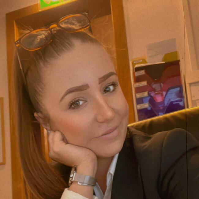 Poptávka hlídání dětí v Čeladná: Barbora