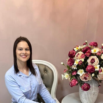 Babysitter Curitiba: Sabrina