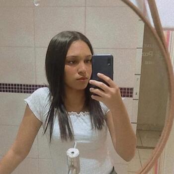 Babysitter in São Gonçalo (São Gonçalo): Sara