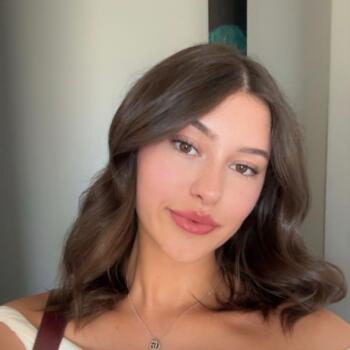 Babysitter in Adelaide: Maya