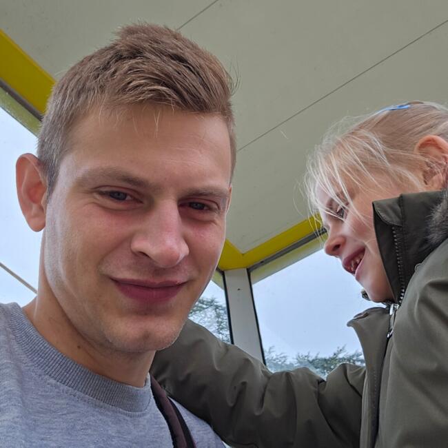 Babysitjob in Brecht: Van bel