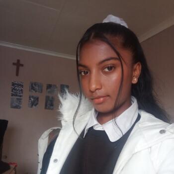 Babysitter in Benoni: Micayla