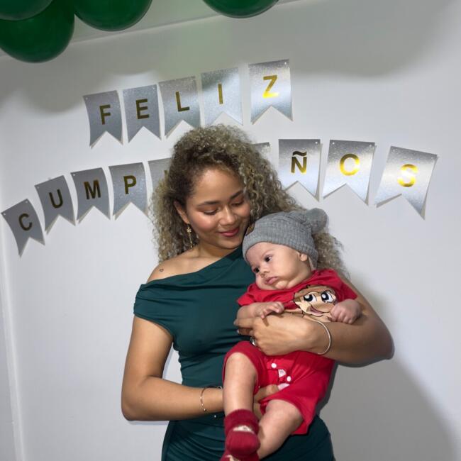 Babysitter in Medellín: Greys Acosta