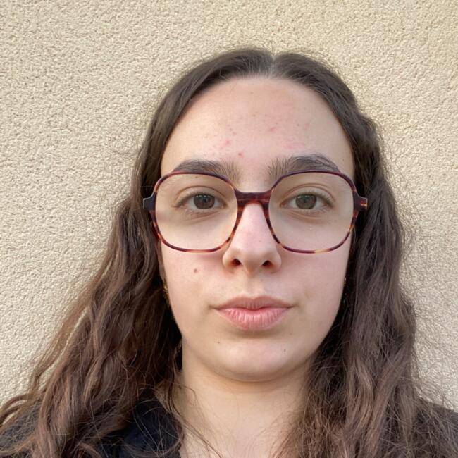 Babysitter in La Verrie: Laura