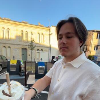 Baby-sitter Agen: Lucas