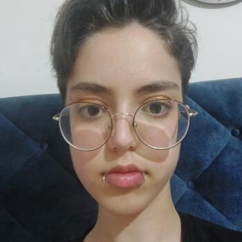 Babysitter in Ramat Gan: עדי