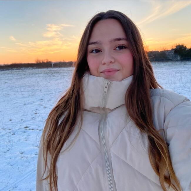 Babysitter in Bruyères-sur-Oise: Clara