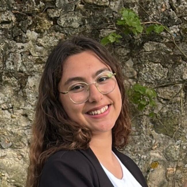 Babysitter in Charleroi: Dilara