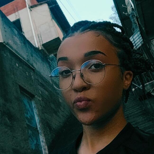 Babysitter in Juiz de Fora: Júlia