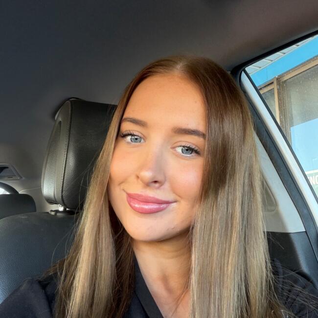 Babysitter in Townsville: Violet