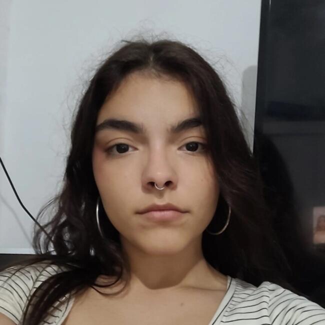 Babysitter in Praia Grande: Marcela