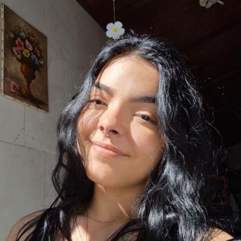 Babysitter in Praia Grande: Marcela