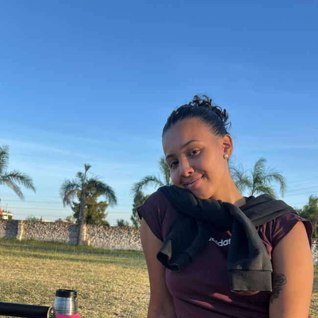 Babysitter in San Fernando: Antonella