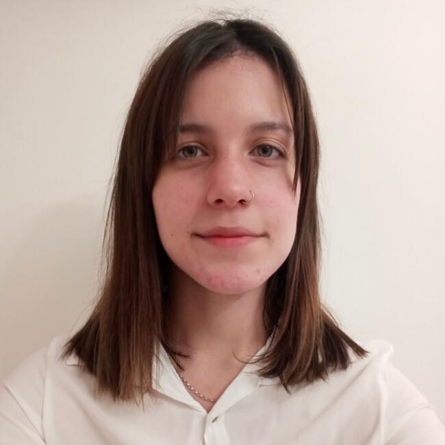 Canguro en Zaragoza: Céline