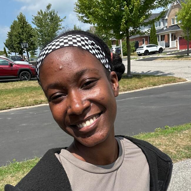 Babysitter in Oshawa: Maga