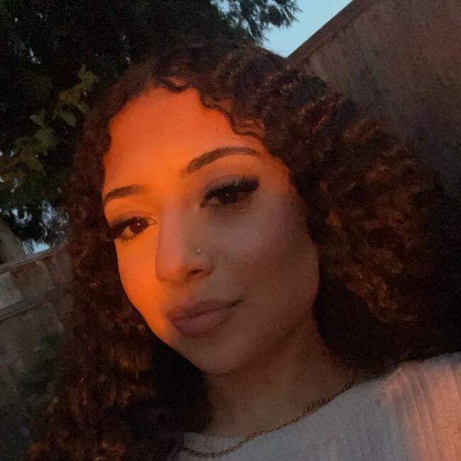 Babysitter in Delta: Zahra