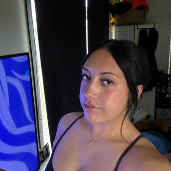 Babysitter in Gisborne: Chalize