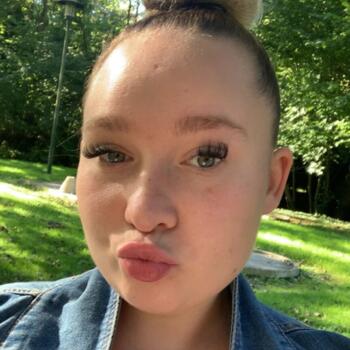 Babysitter in Brasles: Chloe