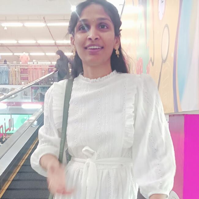 Babysitter in Manama: Samatham