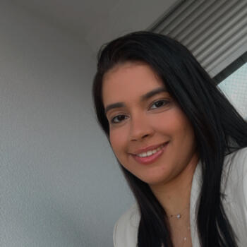 Babysitter em Montijo: Lais