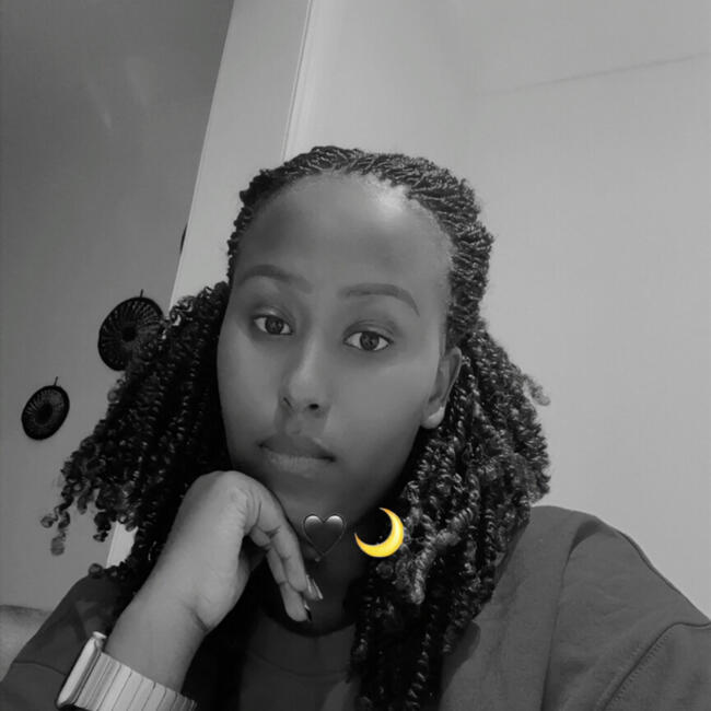 Babysitter in Hull: Umuhoza