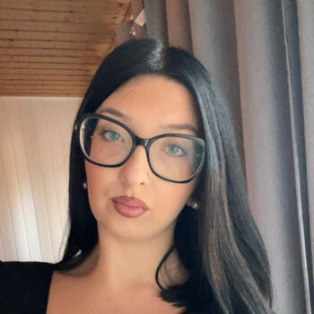 Babysitter in Frameries: Kelly