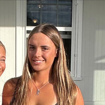 Babysitter in Christchurch: Belize