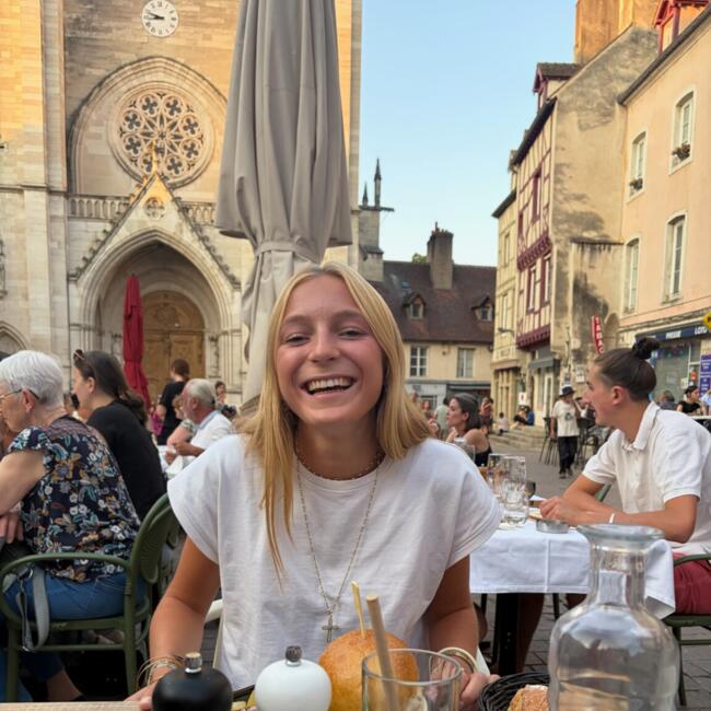 Babysitter in Paris: Maguelonne