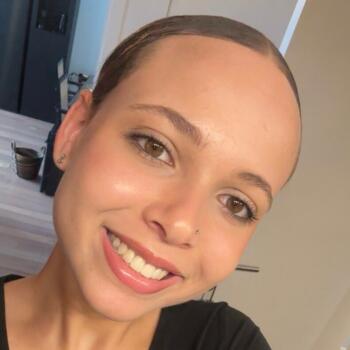 Babysitter in Almada: Anne